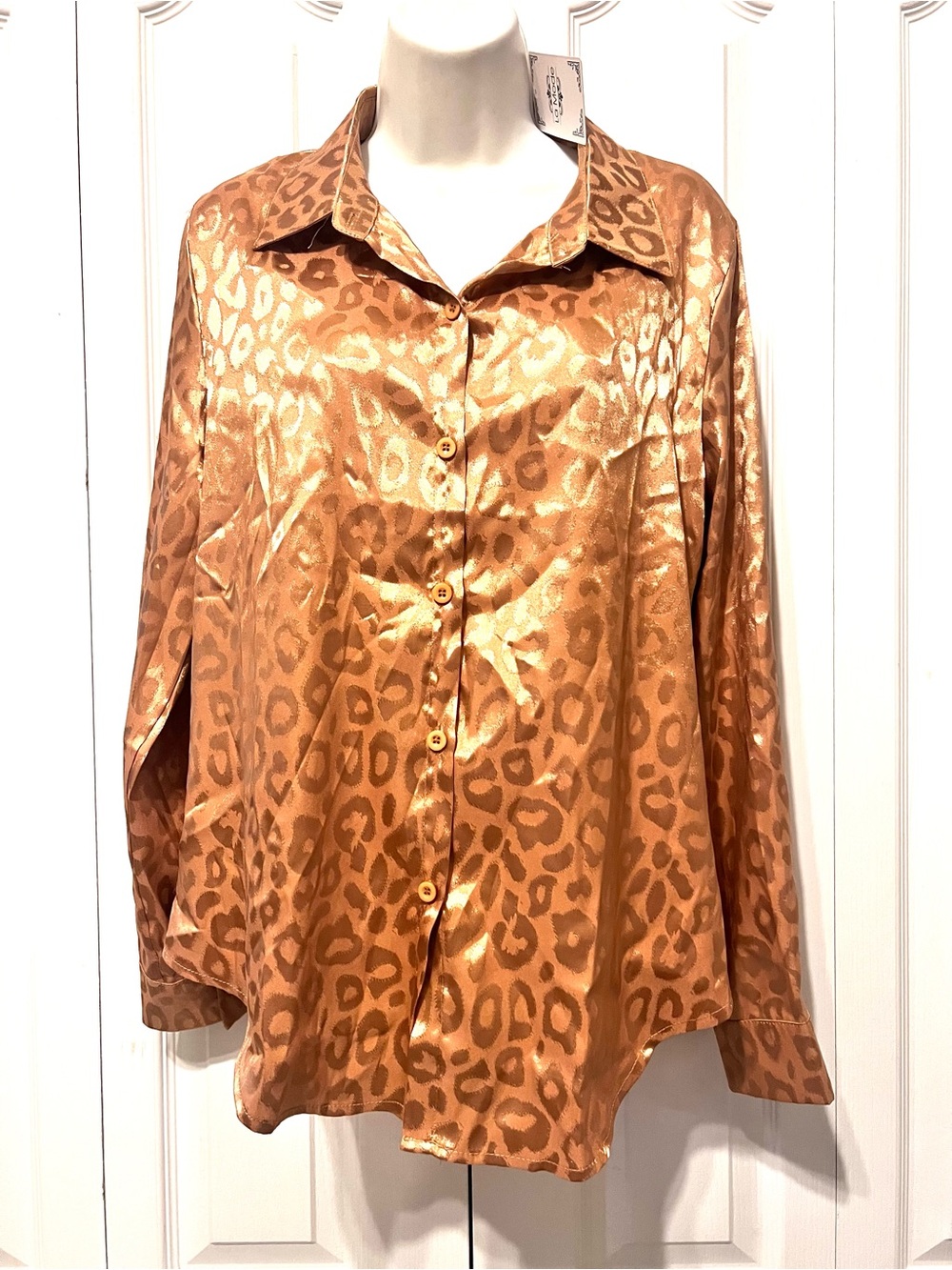 La Mode-NWT-Women's Med. Metallic Copper/Gold Leopard Print Button-Down Blouse